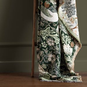 Morris & Co Strawberry Thief Throw – Forest Green, 140 x 170cm